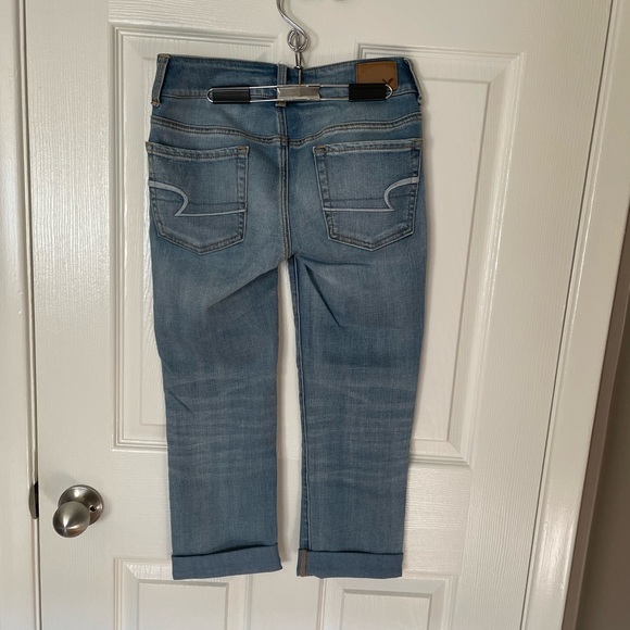 American Eagle Artist Crop Jean - Picture 3 of 9
